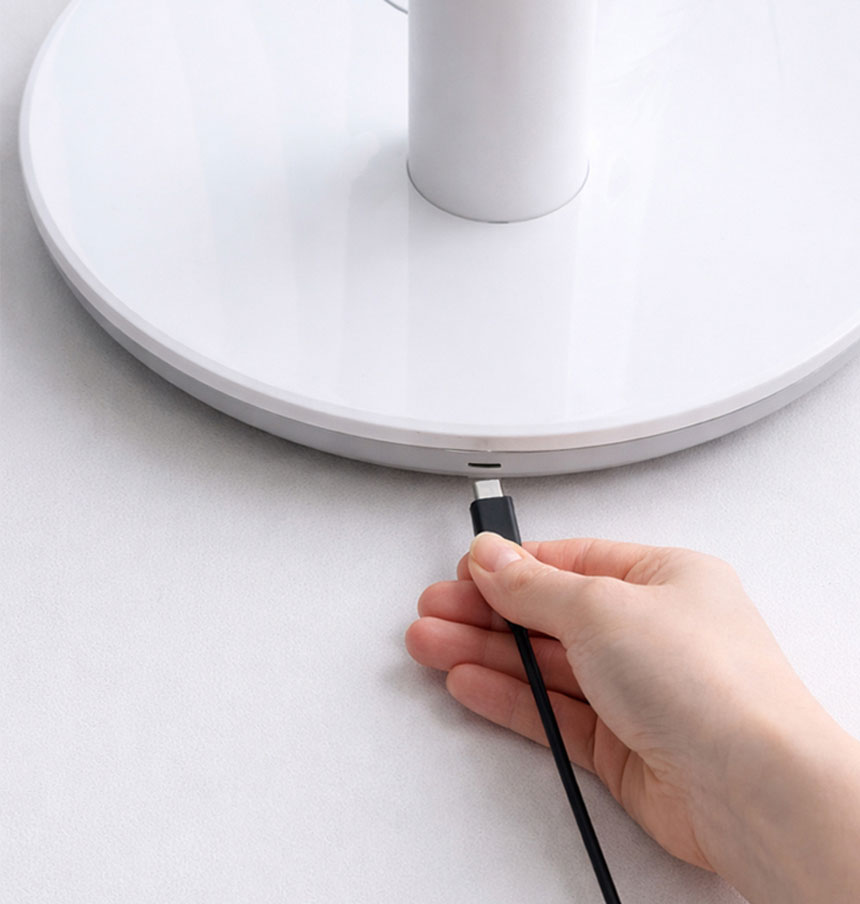 무선 서큘레이터 USB-C 충전 방법